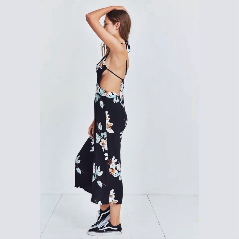 UO backless floral jumpsuit | floral cutout romper skater indie | size 0